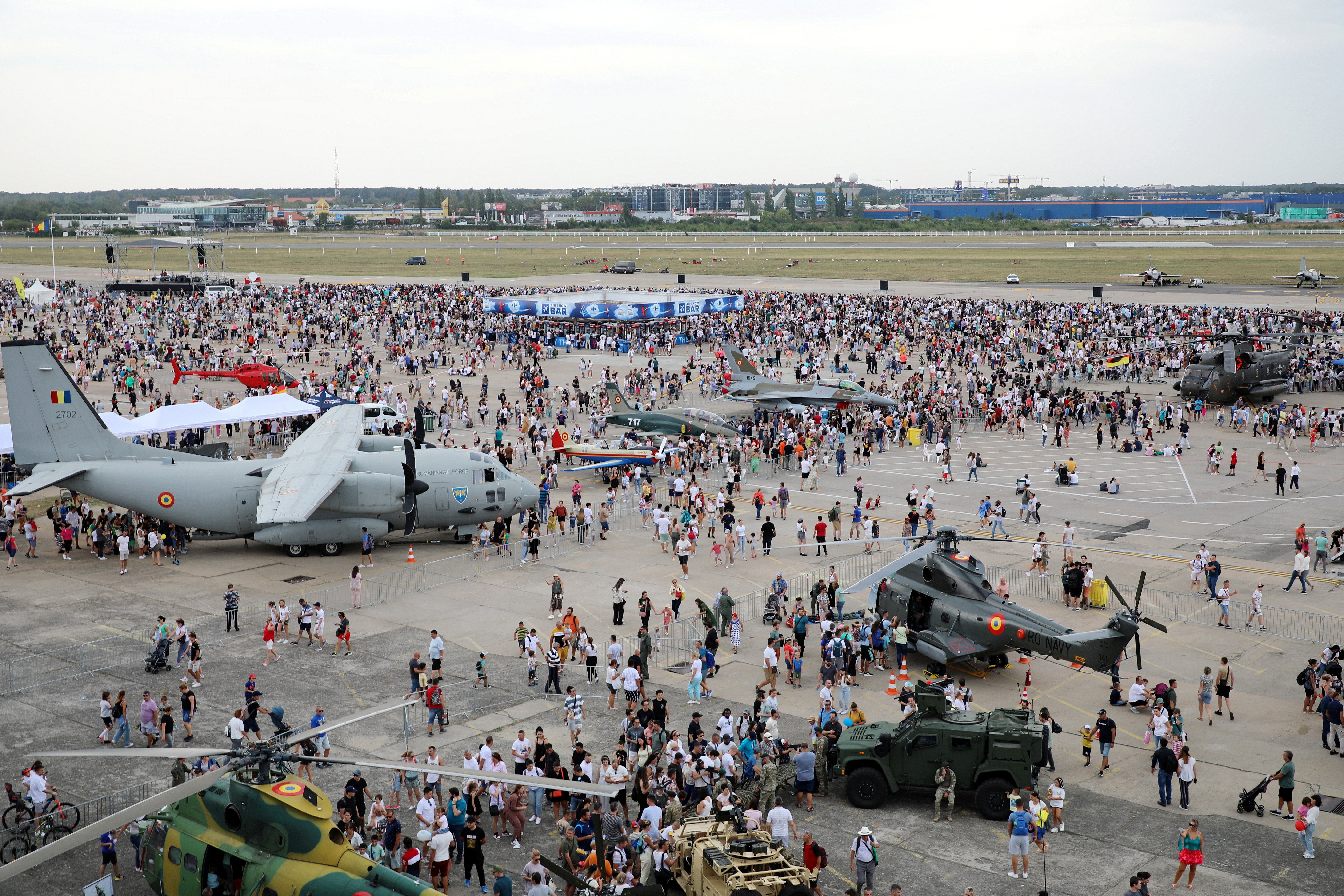 STATIC DISPLAY